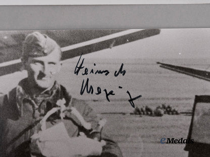 germany,_third_reich._a_lot_of_post-_war_signed_knight’s_cross_winner_photographs_e_medals__g62065_5