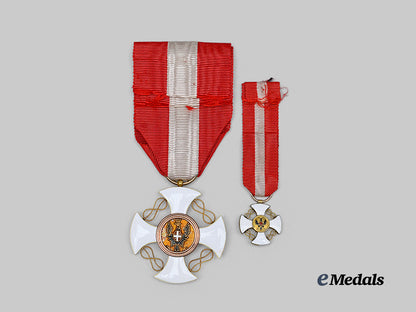 italy,_kingdom._an_order_of_the_crown_of_italy,_knight_cross,_in_gold,_by_cravanzola_e_medals__m0625-99_8