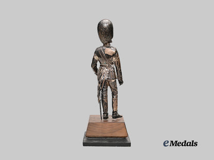 canada._a_governor_general’s_foot_guards_soldier_statue_e_medals__m0473-57_5