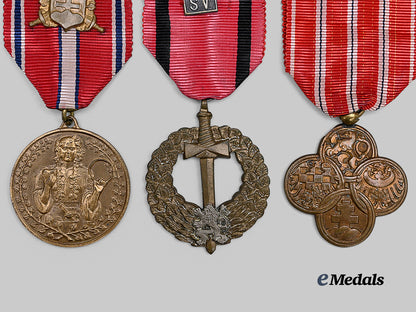 czechoslovakia,_republic._a_lot_of_four_decorations_e_medals__m0625-133_3