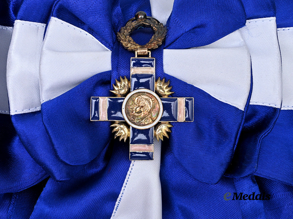 el_salvador,_republic._a_national_order_of_josé_matías_delgado,_grand_cross_set_in_case_e_medals__w8668_7