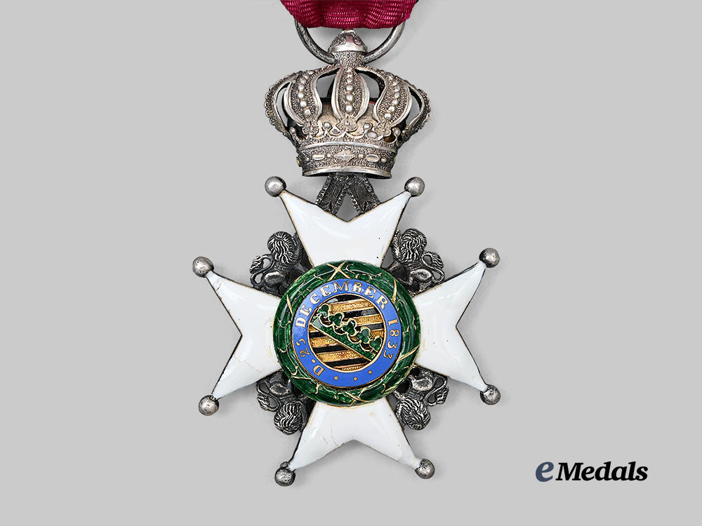 saxon_duchies._a_saxe-_ernestine_house_order,_civil_division,_ii_class_knight’s_cross_e_medals__g61783_5