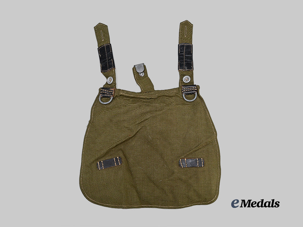 germany,_wehrmacht._a_bread_bag_e_medals__g62677_2