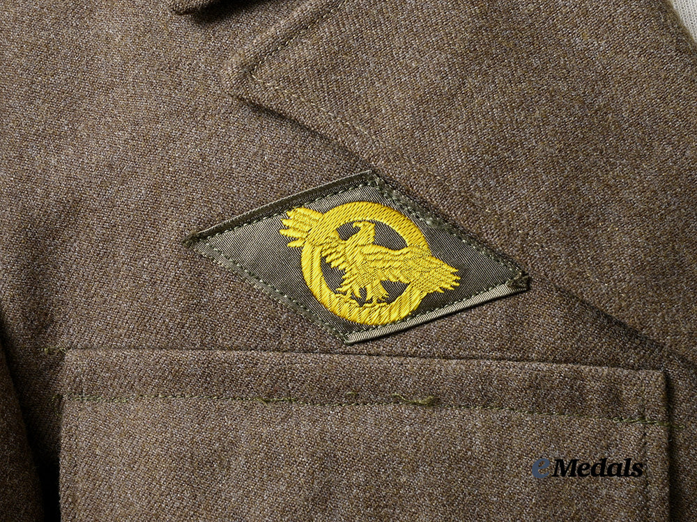 united_states._a_third_division_eisenhower_jacket_with_m1937_general_service_shirt_e_medals__w8599_15