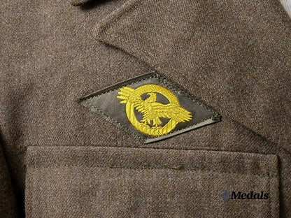 united_states._a_third_division_eisenhower_jacket_with_m1937_general_service_shirt_e_medals__w8599_15