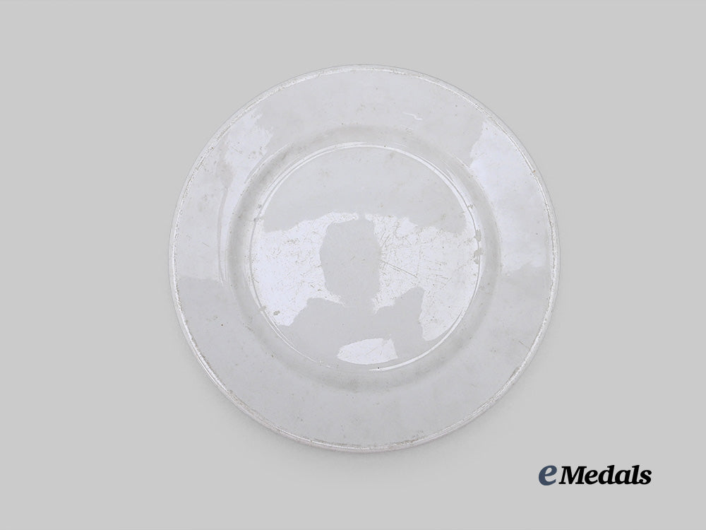 germany,_heer._a_pair_of_mess_hall_plates_e_medals__g62928_3