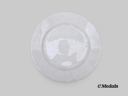 germany,_heer._a_pair_of_mess_hall_plates_e_medals__g62928_3
