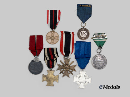 germany,_third_reich._a_mixed_lot_of_awards_for_military_and_civil_service_e_medals__g62851_5