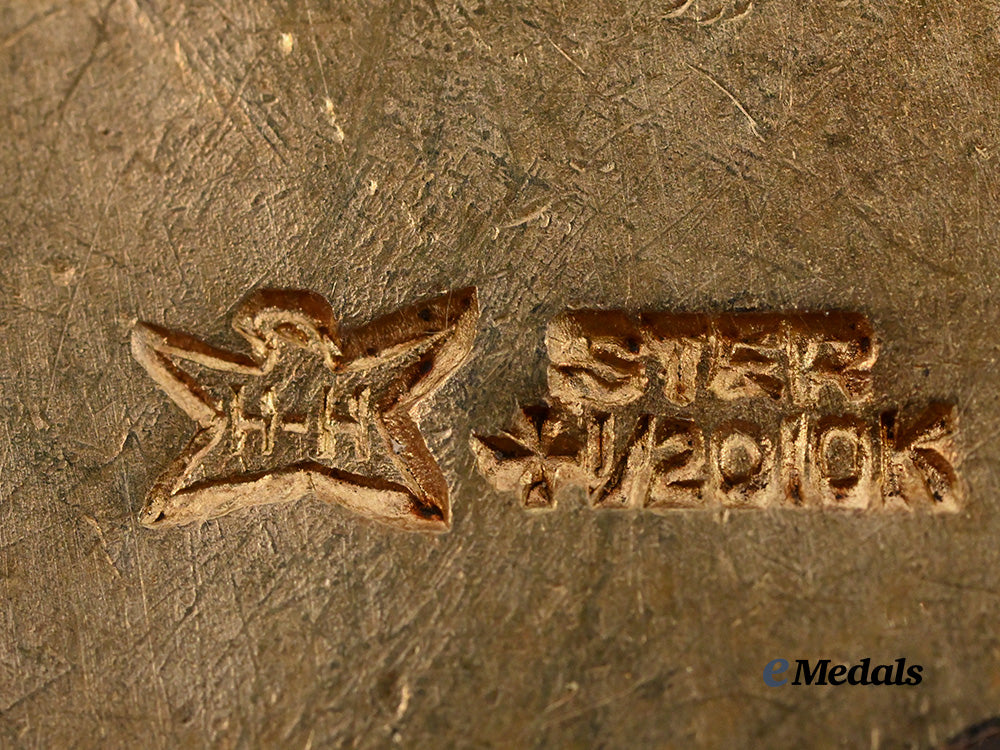 united_states._a_naval_aviation_pilots_wings_and_u_s_navy_officer’s_insignia_e_medals__w8484_7