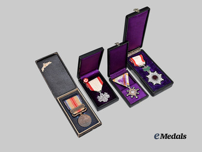 japan,_empire._a_lot_of_four_decorations_e_medals__m0625-131_3