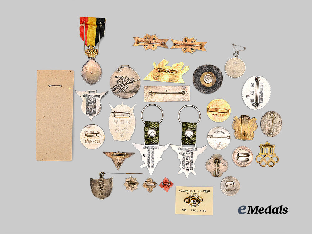 japan,_empire._a_mixed_lot_of_decorations_e_medals__m0332-45_4