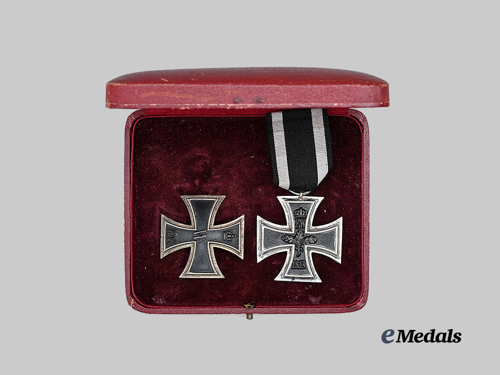 germany,_imperial._a1914_iron_cross_i_i_and_i_class_set,_with_luxury_case_e_medals__g62692_3