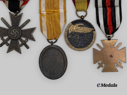 germany,_third_reich._a_mixed_lot_of_awards_for_military_and_civil_service_e_medals__g62857_6