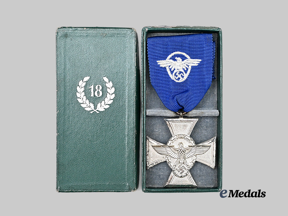 germany,_ordnungspolizei._an18-_year_long_service_award,_with_case_e_medals__g61769_3