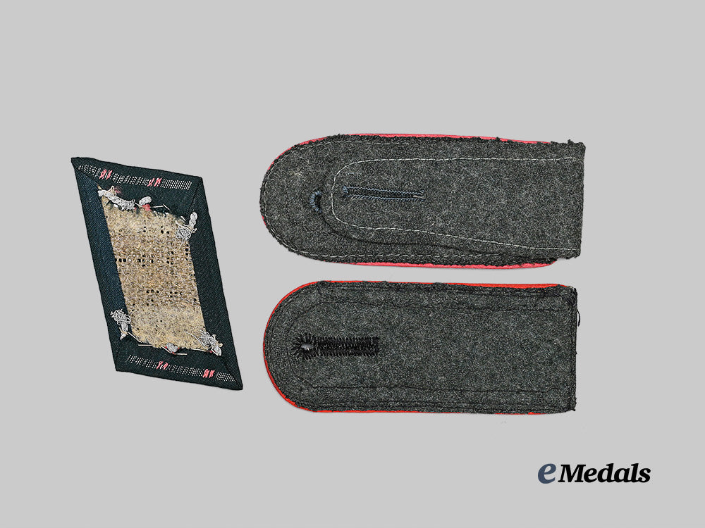 germany,_wehrmacht._a_mixed_lot_of_collar_and_shoulder_insignia,_heer_and_waffen-_s_s_issue_e_medals__g62757_3