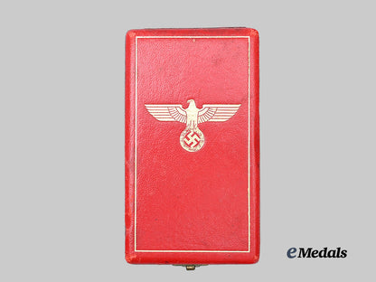 germany,_third_reich._an_eagle_order_with_swords,_v_class,_with_case_of_issue,_by_godet&_co._e_medals__g61751_2