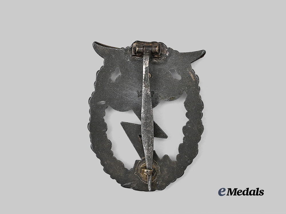 germany,_third_reich._a_luftwaffe_ground_assault_badge,_by“_g._h._osang,_dresden”_e_medals__g61765_3