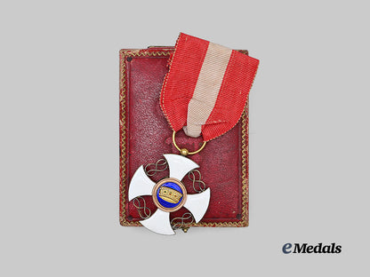 italy,_kingdom._an_order_of_the_crown,_knight_in_gold_e_medals__e_u24863_4