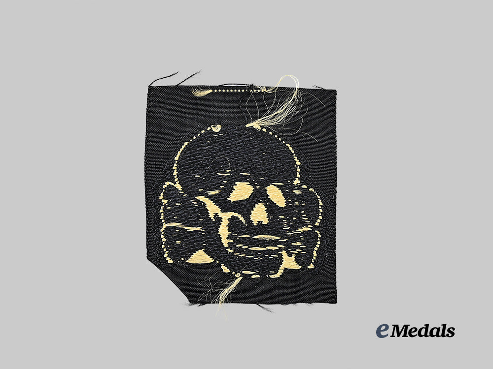 germany,_s_s._a_mint_waffen-_s_s_tropical_cap_totenkopf_insignia_e_medals__g62961_3