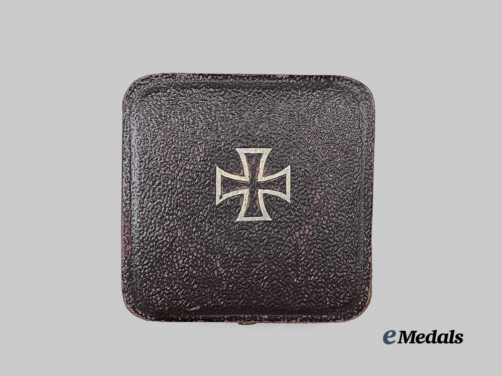 germany,_imperial._a1914_iron_cross_i_class,_by_carl_dillenius,_with_case_e_medals__g61774_2