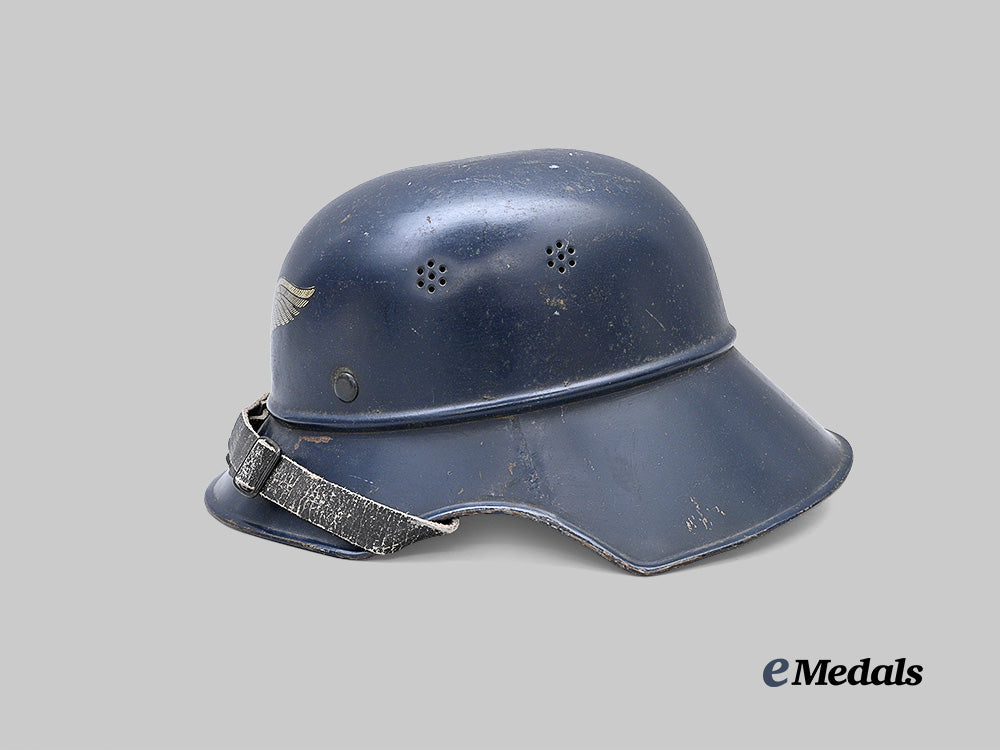 germany,_third_reich._a_luftschutz_gladiator_helmet,_three-_piece_version,_by_paul_diener_e_medals__g62767_5