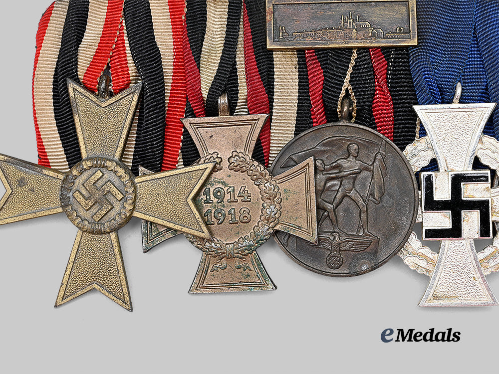 germany,_third_reich._a_medal_bar_for_a_first_and_second_world_war_non-_combatant_e_medals__g62923_4