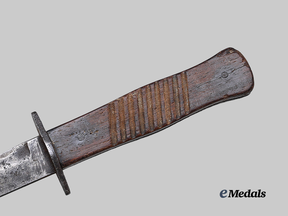 germany,_imperial._a_fighting_knife,_modified_for_close_combat_e_medals__g62652_6