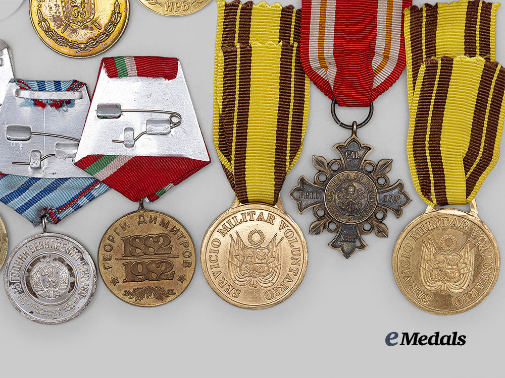 europe._a_lot_of_medals,_decorations&_awards_e_medals__e_u24750_8