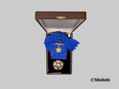 chile,_republic._an_order_of_merit,_grand_cross_set_in_case_e_medals__w8480_3