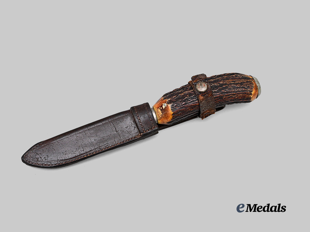 united_kingdom._a_lot_of_four_blades_with_escape_knife_e_medals__g_b8649_3
