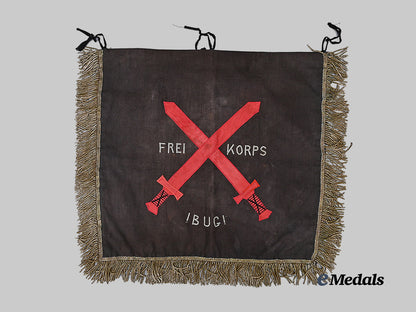 germany,_freikorps._a_rare_freikorps_bug_kameradschaft_trumpet_banner_e_medals__g62651_4