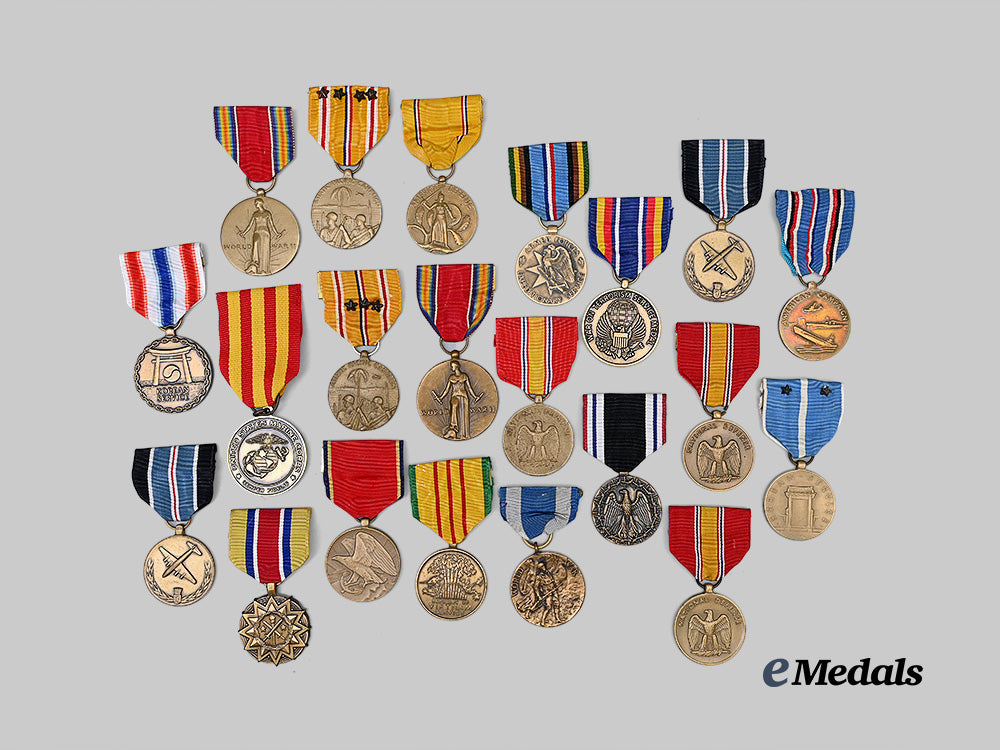 united_states._a_lot_of_service_medals&_decorations_e_medals__w8644_2