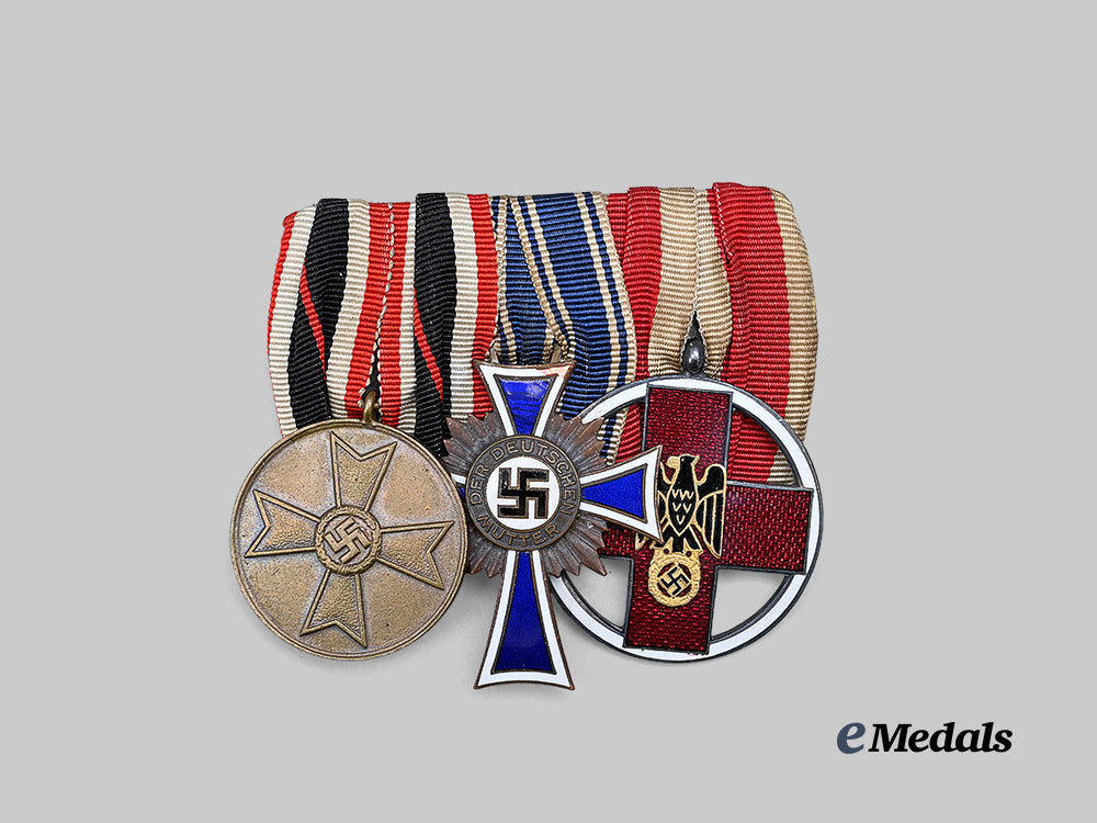 germany,_third_reich._a_rare_mother’s_cross_medal_bar_for_services_to_the_red_cross_and_war_effort_e_medals__g62689_2