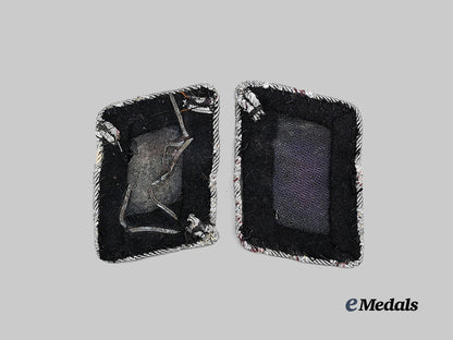 germany,_s_s._a_set_of_waffen-_s_s_collar_tabs_for_an_s_s-_obersturmführer,_battlefield_retrieval_e_medals__g62980_3
