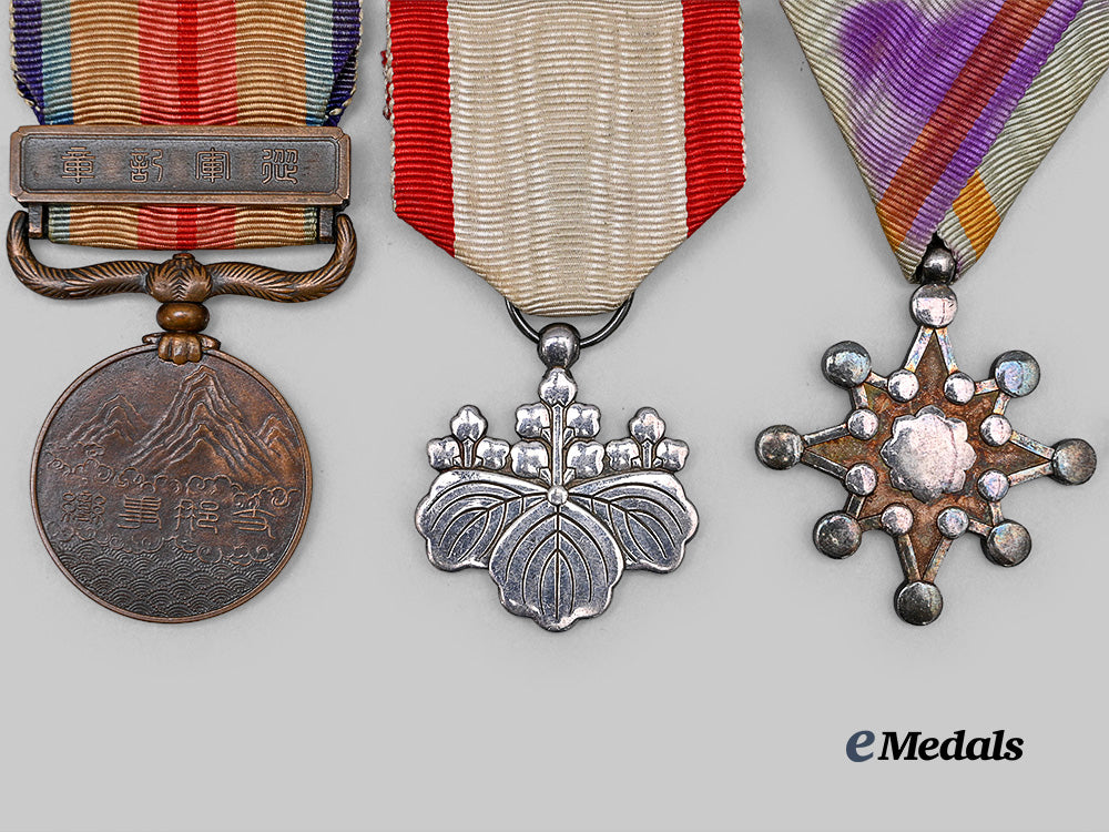 japan,_empire._a_lot_of_four_decorations_e_medals__m0625-131_7