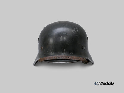 germany,_wehrmacht._an_m35_stahlhelm,_branch-_repurposed_and_owner-_attributed_example,_by_emaillierwerke_a._g._of_fulda_e_medals__g62839_2