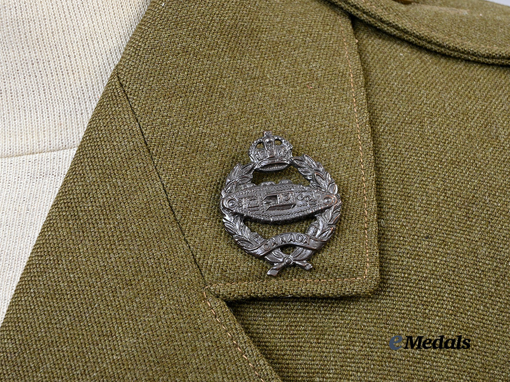 canada,_commonwealth._a_royal_canadian_armoured_corps_lieutenant_uniform,_named_e_medals__c7647_10