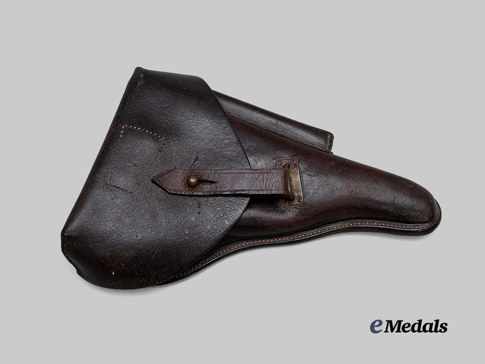 germany,_imperial._a_p08_luger_holster_e_medals__g62834_2