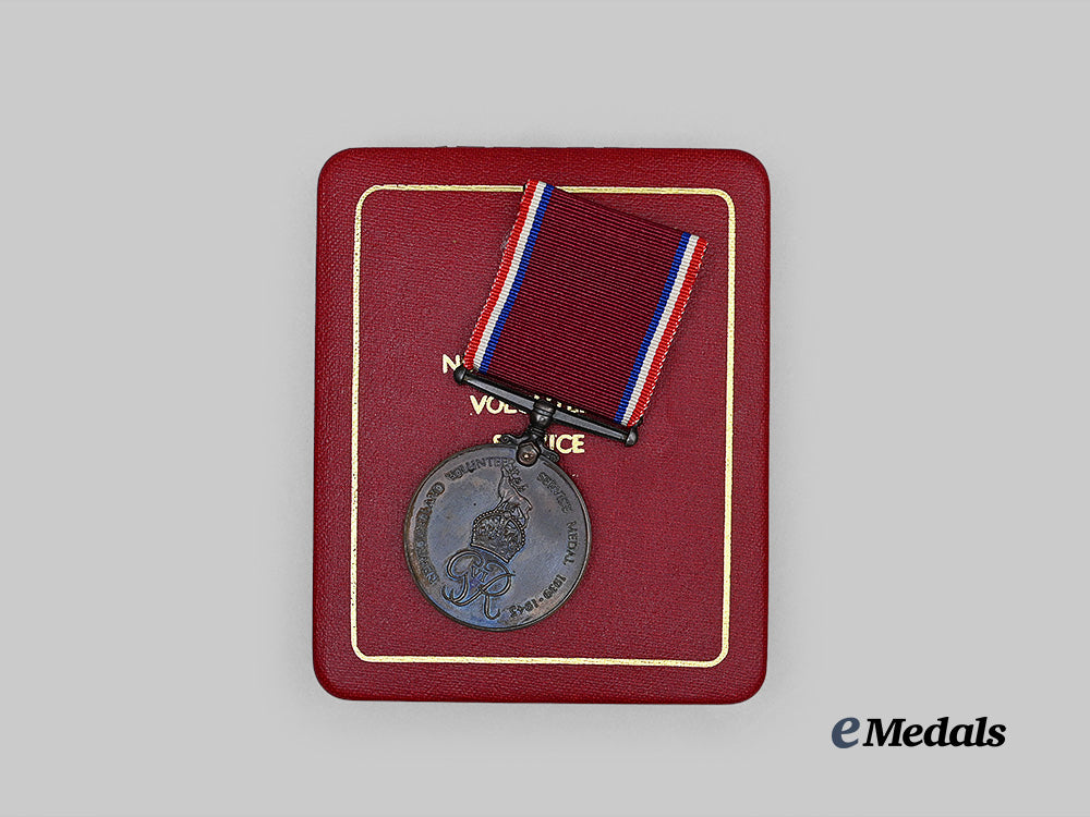 canada,_commonwealth._a_second_war_newfoundland_volunteer_service_medal_group_to_e._squires,_r_a_f_e_medals__c7697_10