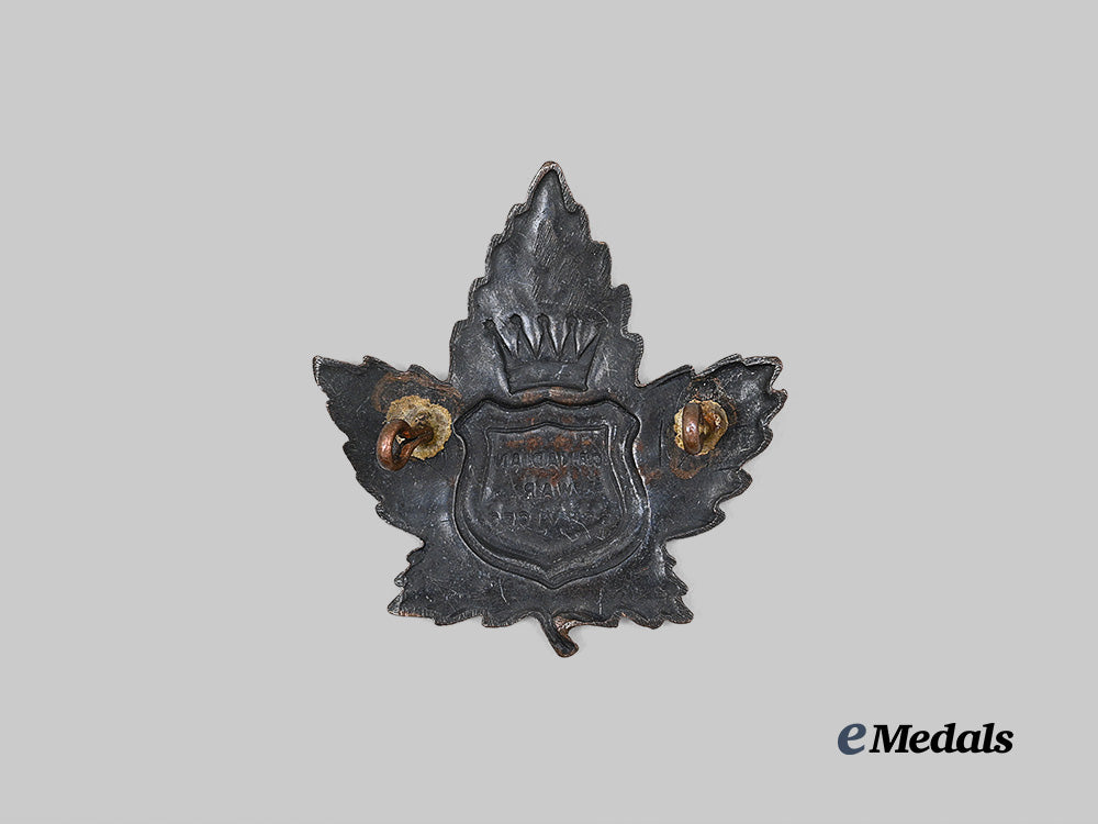 canada,_commonwealth._a_salvation_army_canadian_war_services_cap_badge_e_medals__c7423_3