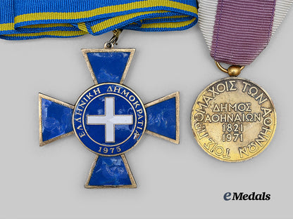 greece,_republic._an_order_of_honour,_commander,_and_athens_municipality_medal_e_medals__m0625-126_8