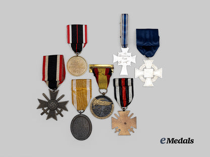 germany,_third_reich._a_mixed_lot_of_awards_for_military_and_civil_service_e_medals__g62857_5