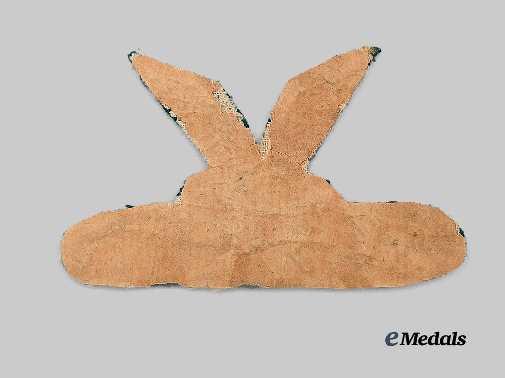 hungary,_kingdom._an_embroidered_frontier_guard_badge_e_medals__e_u24374_3