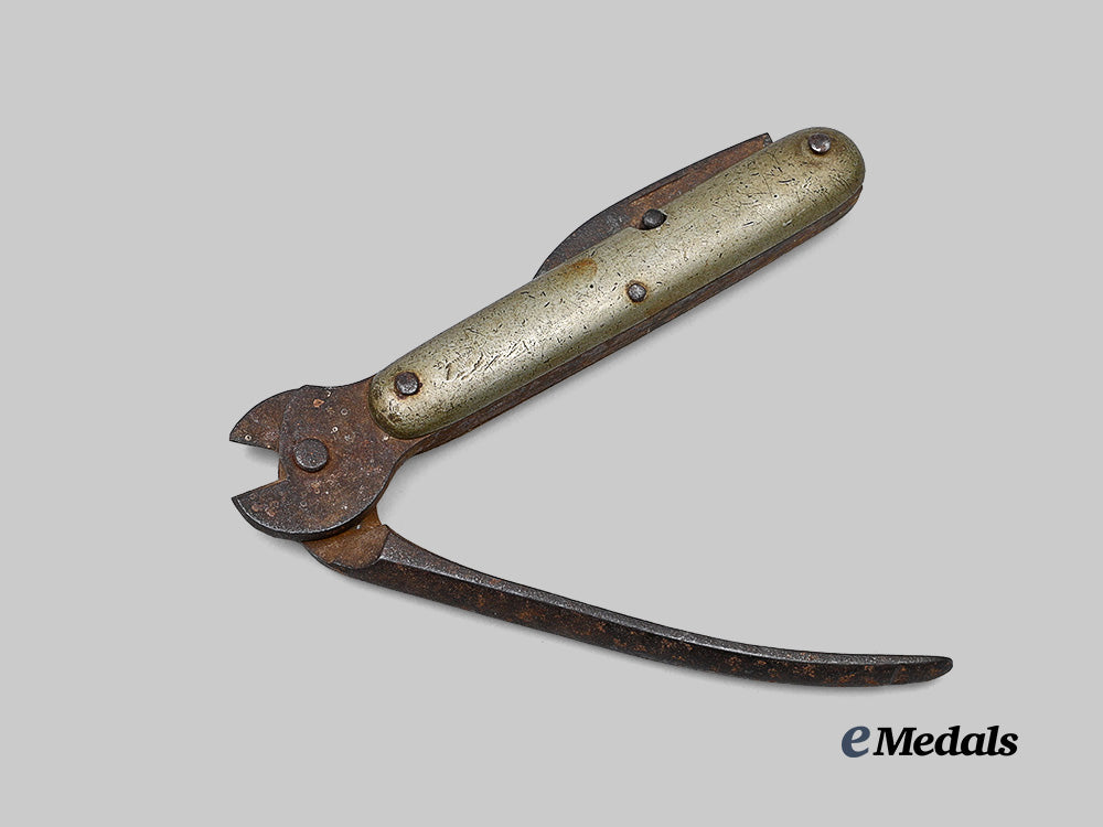 united_kingdom._a_lot_of_four_blades_with_escape_knife_e_medals__g_b8649_20
