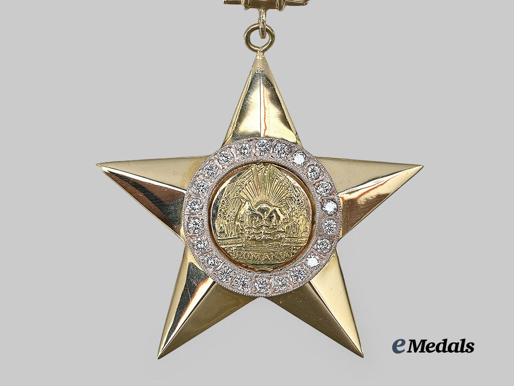 romania,_socialist_republic._a_hero_of_the_romanian_socialist_republic,_in_gold&_diamonds_e_medals__m0041-64_5