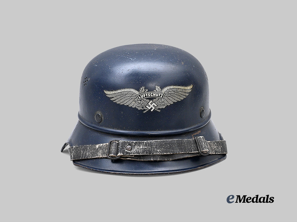 germany,_third_reich._a_luftschutz_gladiator_helmet,_three-_piece_version,_by_paul_diener_e_medals__g62767_2