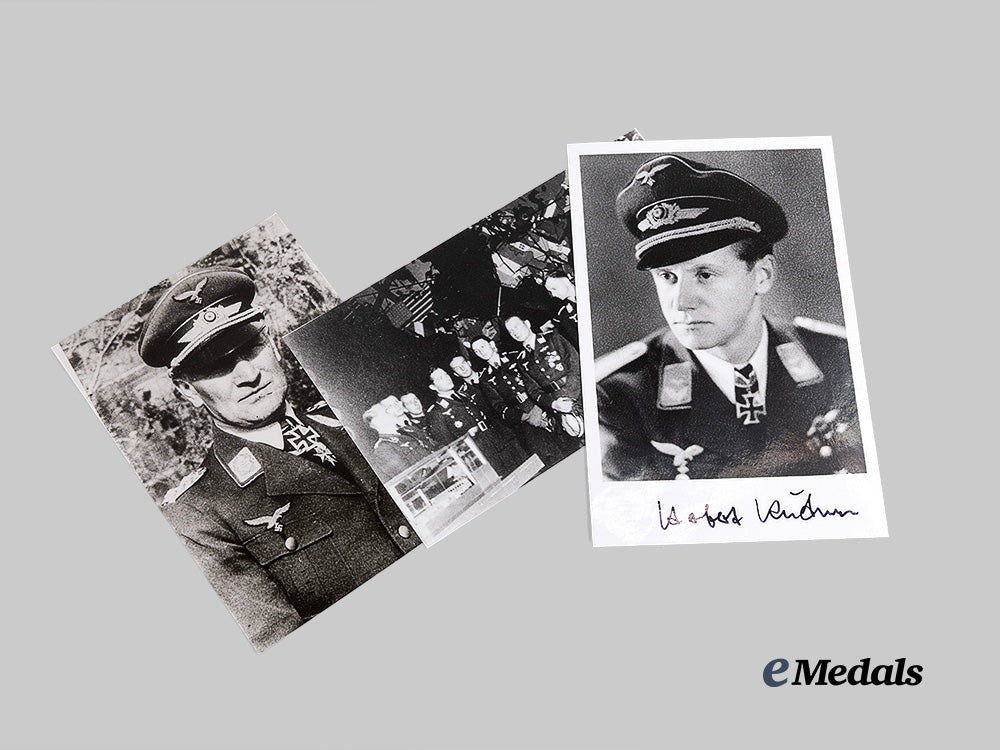 germany,_third_reich._a_lot_of_post-_war_signed_knight’s_cross_winner_photographs_e_medals__g62067_2
