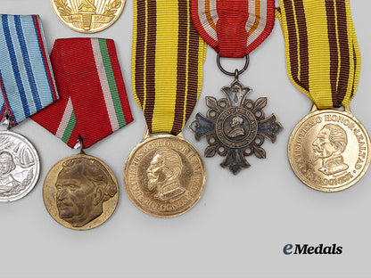 europe._a_lot_of_medals,_decorations&_awards_e_medals__e_u24750_3