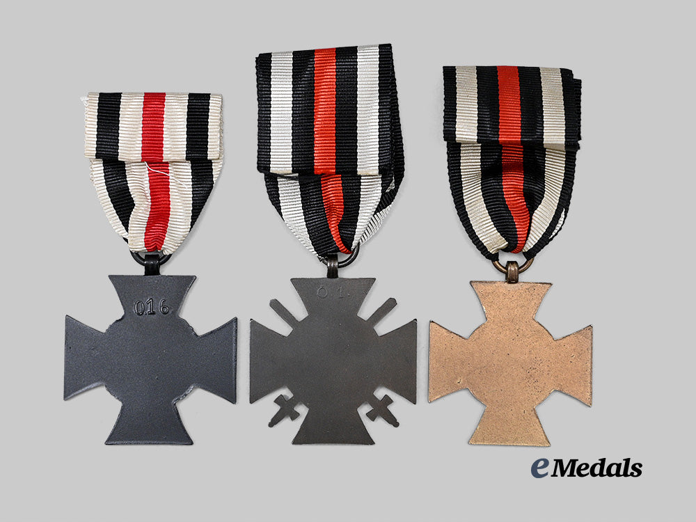 germany,_third_reich._a_mint_lot_of_honour_crosses_of_the_world_war1914/1918,_all_grades_e_medals__m0704-101_4