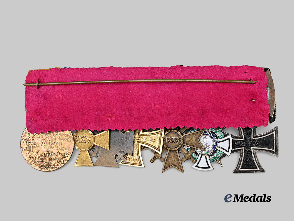 germany,_imperial._a_hohenzollern_house_order_bar_for_first_and_second_world_war_service_e_medals__m0076-172_5